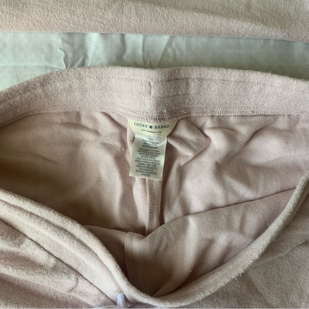୨୧ ･ﾟ✧ Lucky Brand Pink PJ Set - Picture 3 of 6